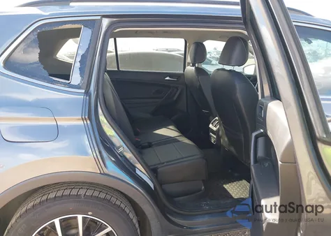 2021 Volkswagen Tiguan 2.0T Se/2.0T Se R-Line Black/2.0T Sel из США, поврежденный, VIN 3VV2B7AX6MM078830